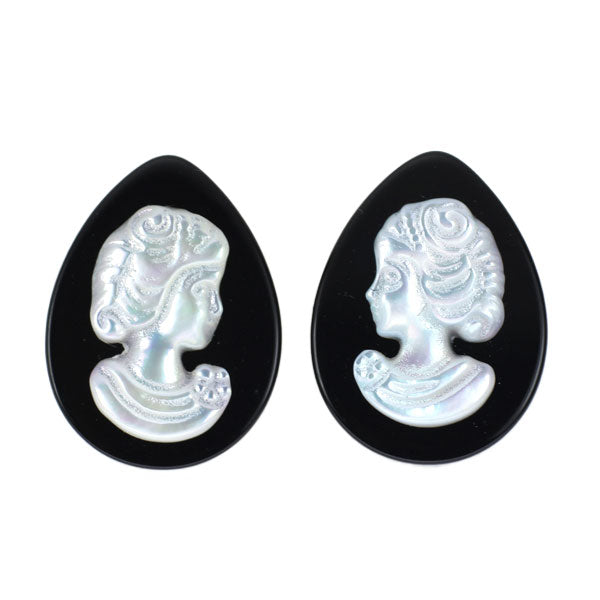 New K18YG onyx shell earrings pair shape 