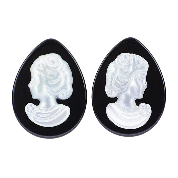 New K18YG onyx shell earrings pair shape 