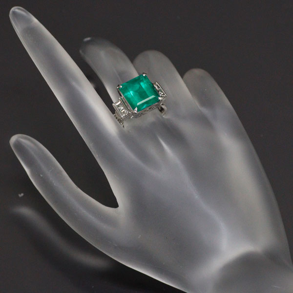 Pt900 Colombian emerald diamond ring 7.23ct D0.83ct 