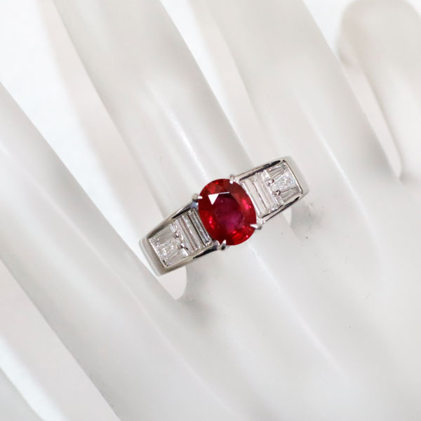 Pt900 Burmese pigeon blood ruby ​​and diamond ring 1.44ct D0.76ct 