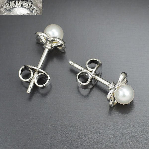 MIKIMOTO K18WG Akoya pearl earrings, diameter approx. 4.1mm, flower 