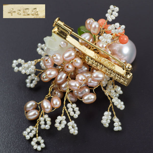 Chikorika K18YG Freshwater Pearl Shell Coral Peridot Ruby Brooch Momoka 