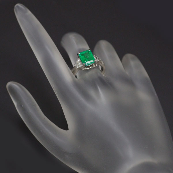 Pt900 エメラルド ダイヤモンド リング 2.25ct D0.28ct